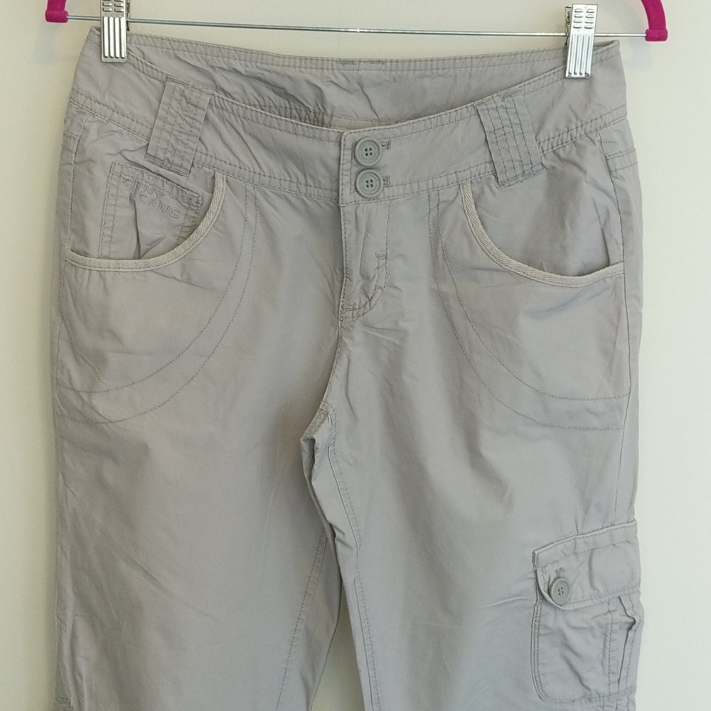 DKNY Active Capri light grey pockets draw string